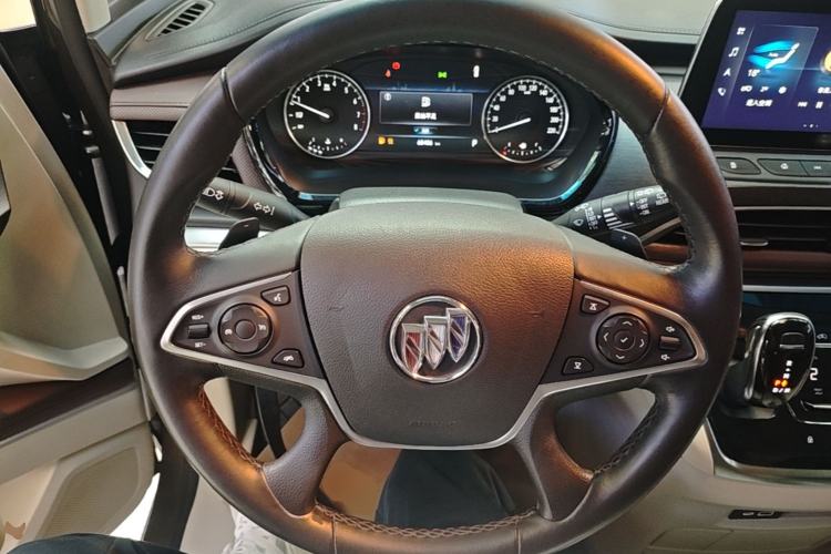 Used Buick GL8 2021 Land Cruiser Executive Class 652T Luxury Model Steering Wheel