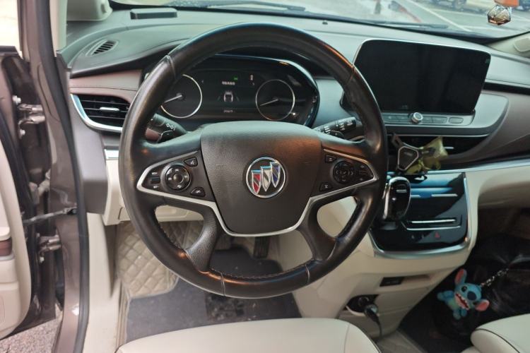 Used Buick GL8 2021 Land Cruiser Executive Class 652T Comfort Model Steering Wheel