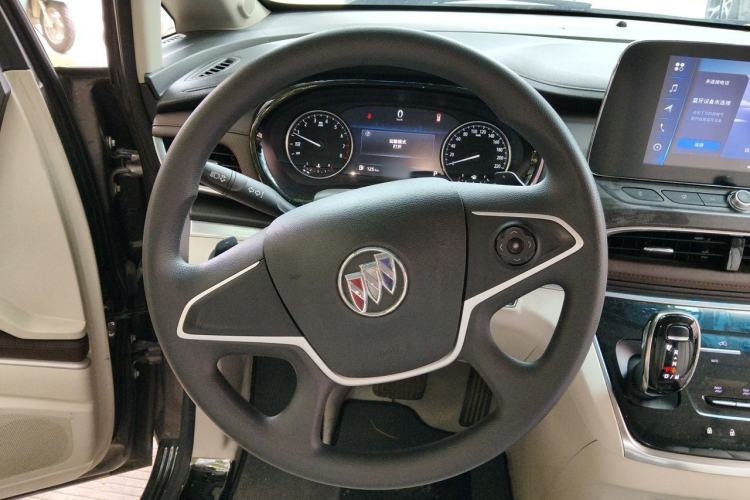 Used Buick GL8 2021 Land Cruiser Executive Class 652T Comfort Model Steering Wheel