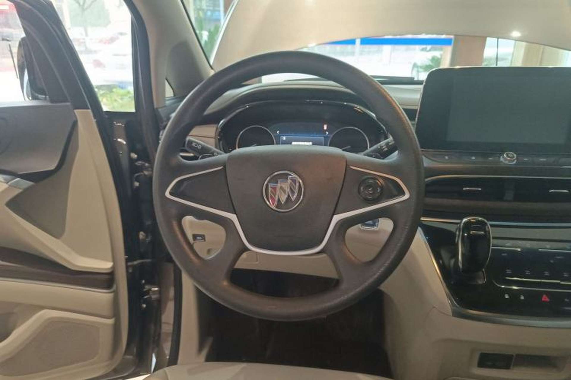 Used Buick GL8 2021 Land Cruiser Executive Class 652T Comfort Model Steering Wheel