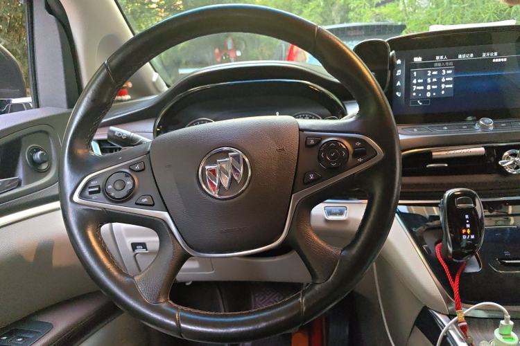 Used Buick GL8 2021 Land Cruiser Executive Class 652T Luxury Model Steering Wheel