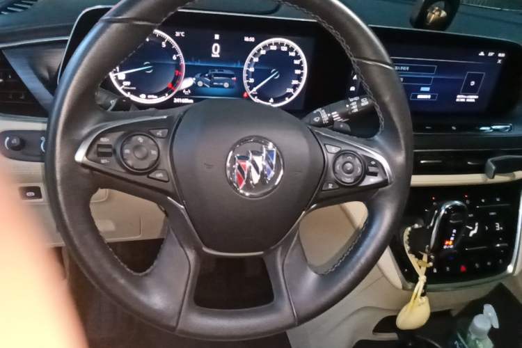 Used Buick GL8 2021 ES Land Cruiser 653T Luxury Edition Steering Wheel