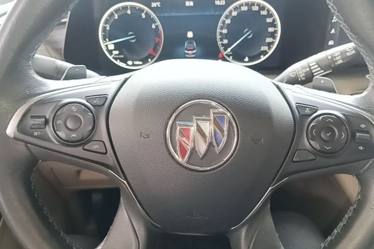 Used Buick GL8 2021 ES Landtrek 653T Luxury Model Steering Wheel