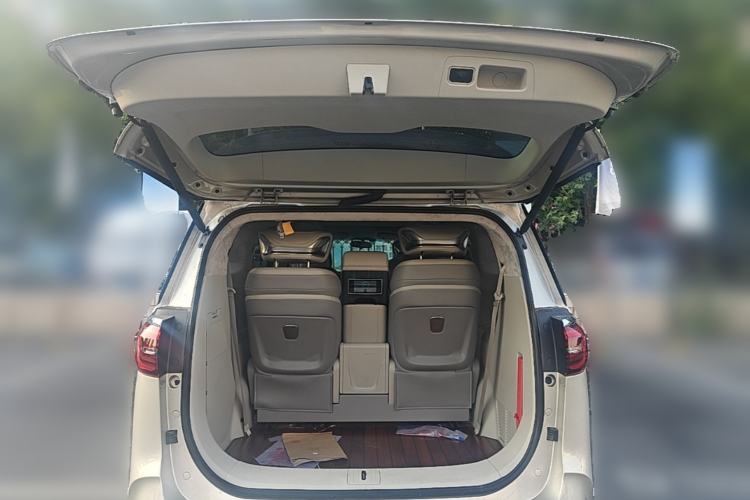 Used Buick GL8 2021 ES Landtrek 653T Comfort Edition Trunk