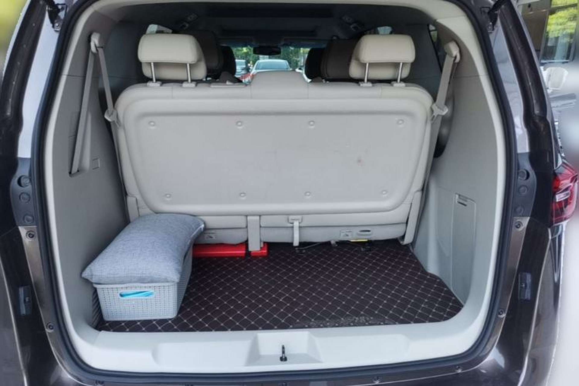 Used Buick GL8 2021 Land Cruiser Executive Class 652T Luxury Model Trunk
