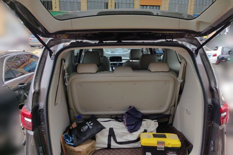 Used Buick GL8 2021 Land Cruiser Executive Class 652T Luxury Model Trunk