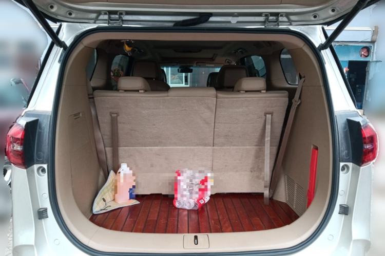 Used Buick GL8 2021 ES Land Cruiser 653T Luxury Edition Trunk