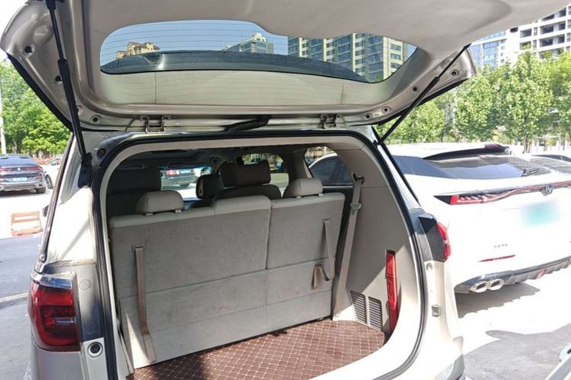 Used Buick GL8 2021 ES Landtrek 653T Comfort Edition Trunk