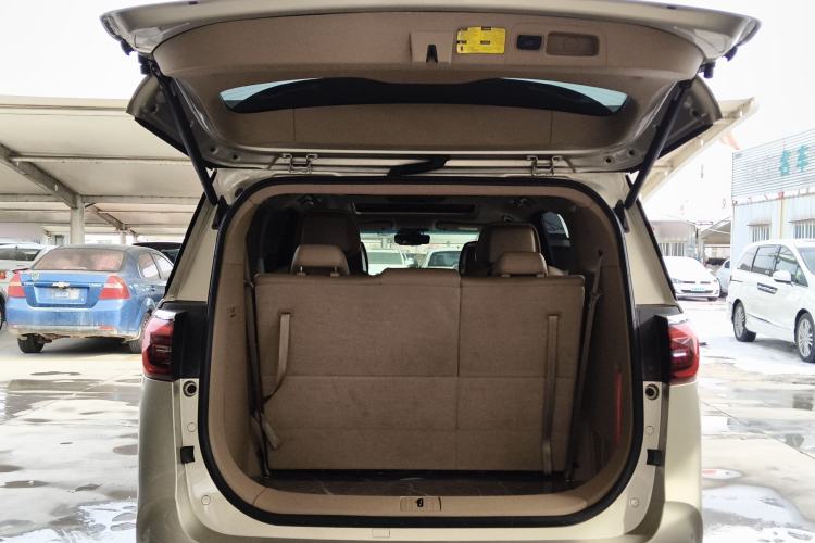 Used Buick GL8 2021 ES Land Cruiser 653T Luxury Edition Trunk