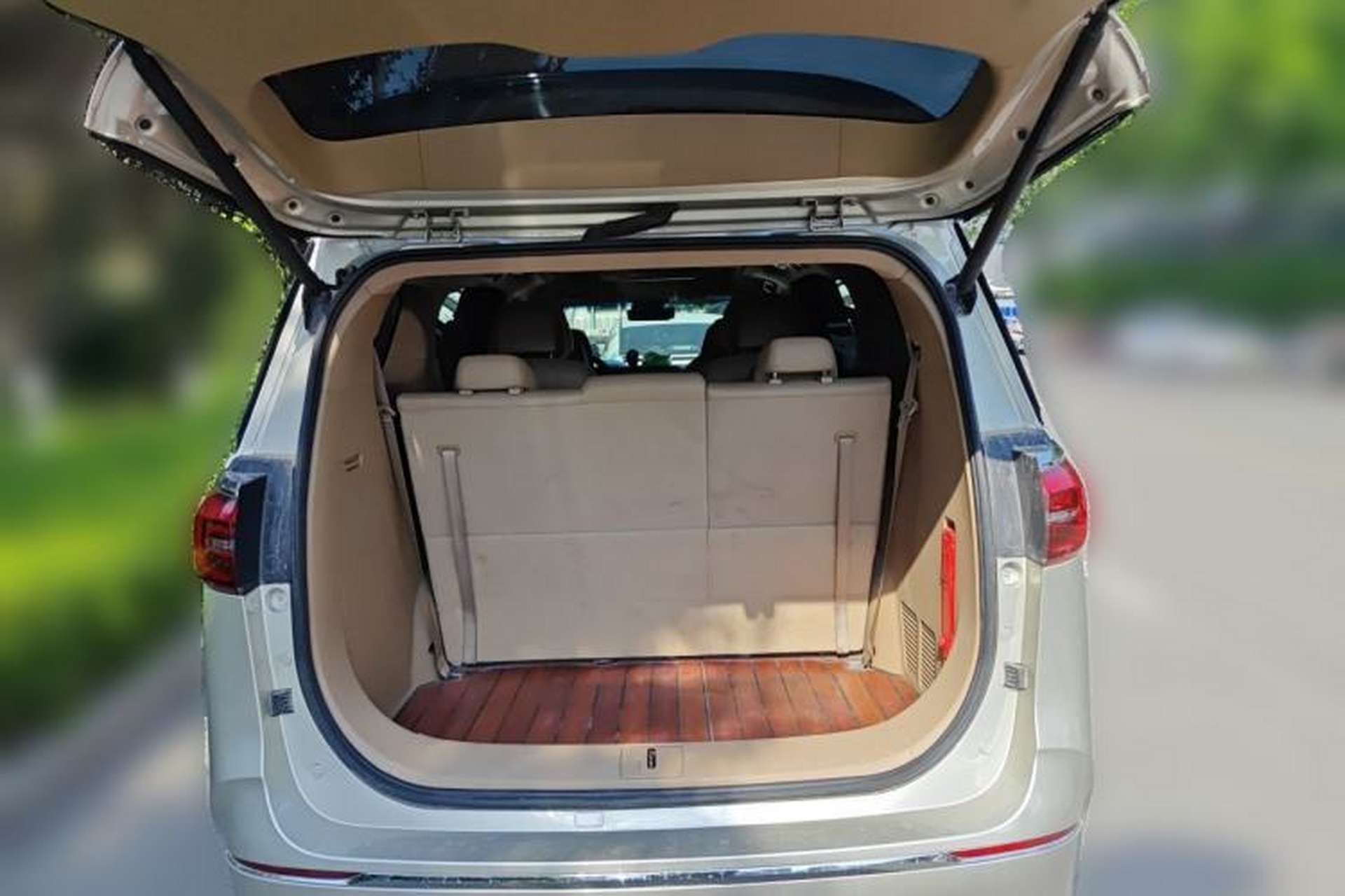 Used Buick GL8 2021 ES Landtrek 653T Luxury Model Trunk