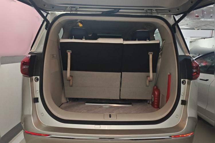 Used Buick GL8 2021 ES Landtrek 653T Comfort Edition Trunk