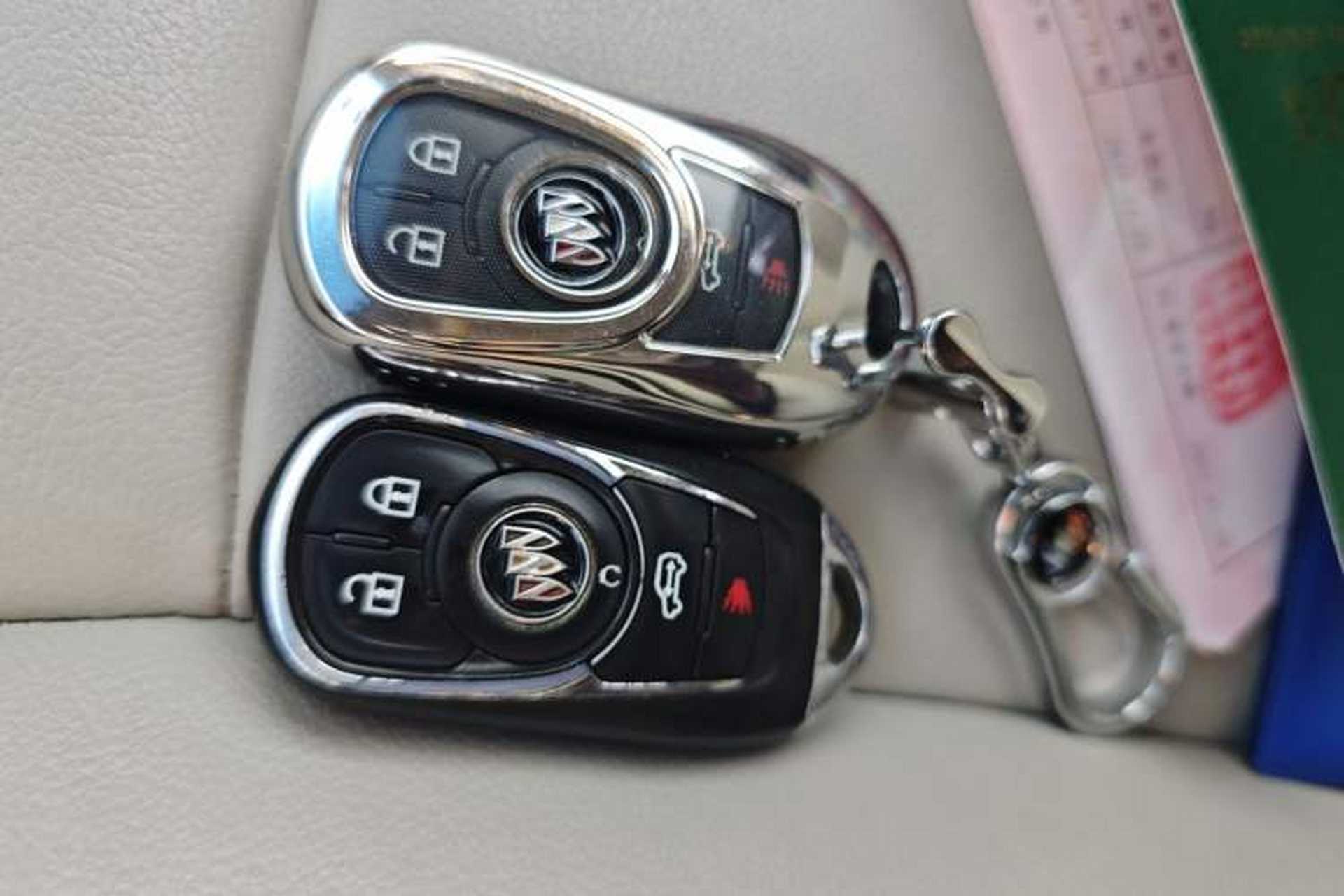 Used Buick GL8 2021 Land Cruiser Executive Class 652T Luxury Model Vehicle Key
