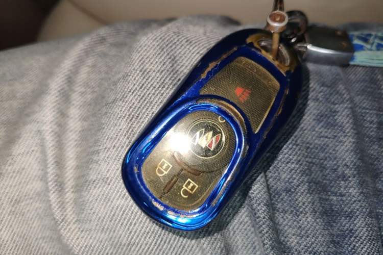 Used Buick GL8 2021 Land Cruiser Executive Class 652T Comfort Model Vehicle Key