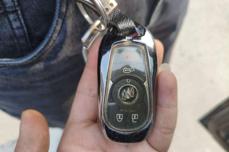 Used Buick GL8 2021 Land Cruiser Executive Class 652T Luxury Model Vehicle Key