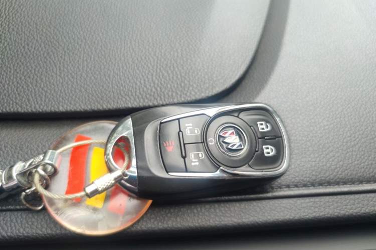 Used Buick GL8 2021 ES Land Cruiser 653T Luxury Edition Vehicle Key
