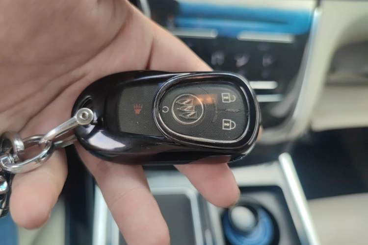 Used Buick GL8 2021 Land Cruiser Executive Class 652T Comfort Model Vehicle Key