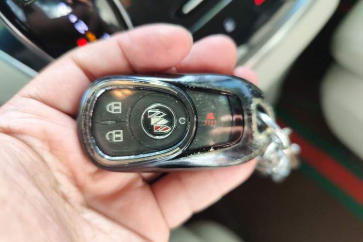 Used Buick GL8 2021 Land Cruiser Executive Class 652T Comfort Model Vehicle Key