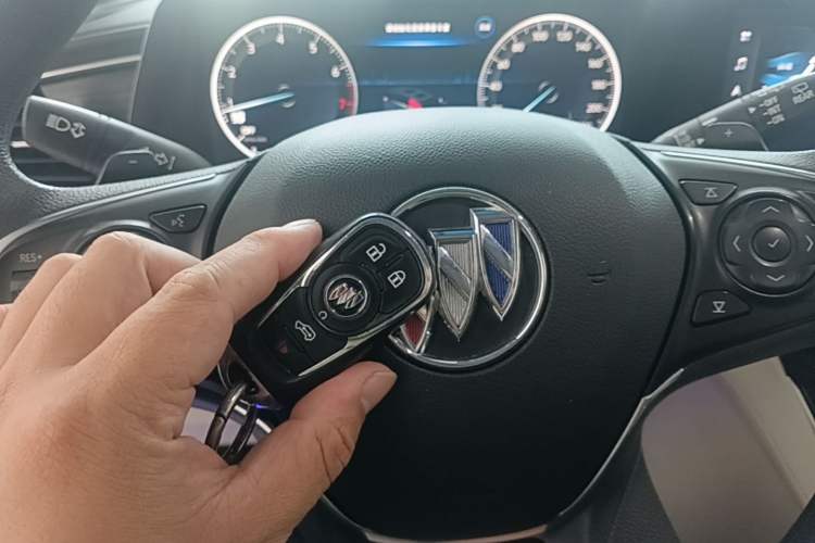 Used Buick GL8 2021 ES Landtrek 653T Comfort Edition Vehicle Key