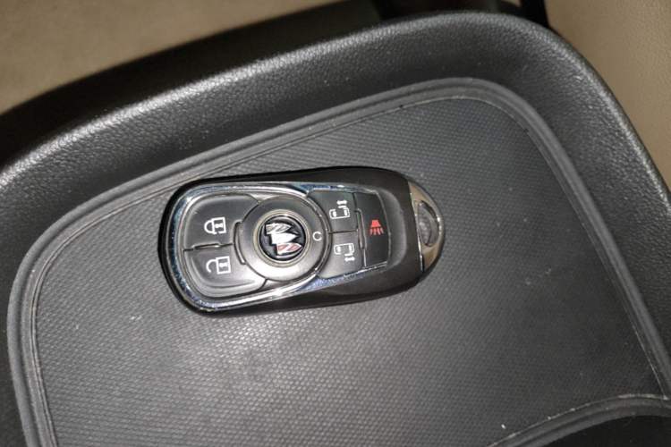 Used Buick GL8 2021 ES Land Cruiser 653T Luxury Edition Vehicle Key