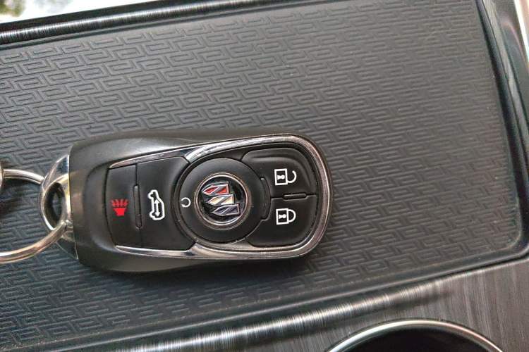 Used Buick GL8 2021 Land Cruiser Executive Class 652T Luxury Model Vehicle Key