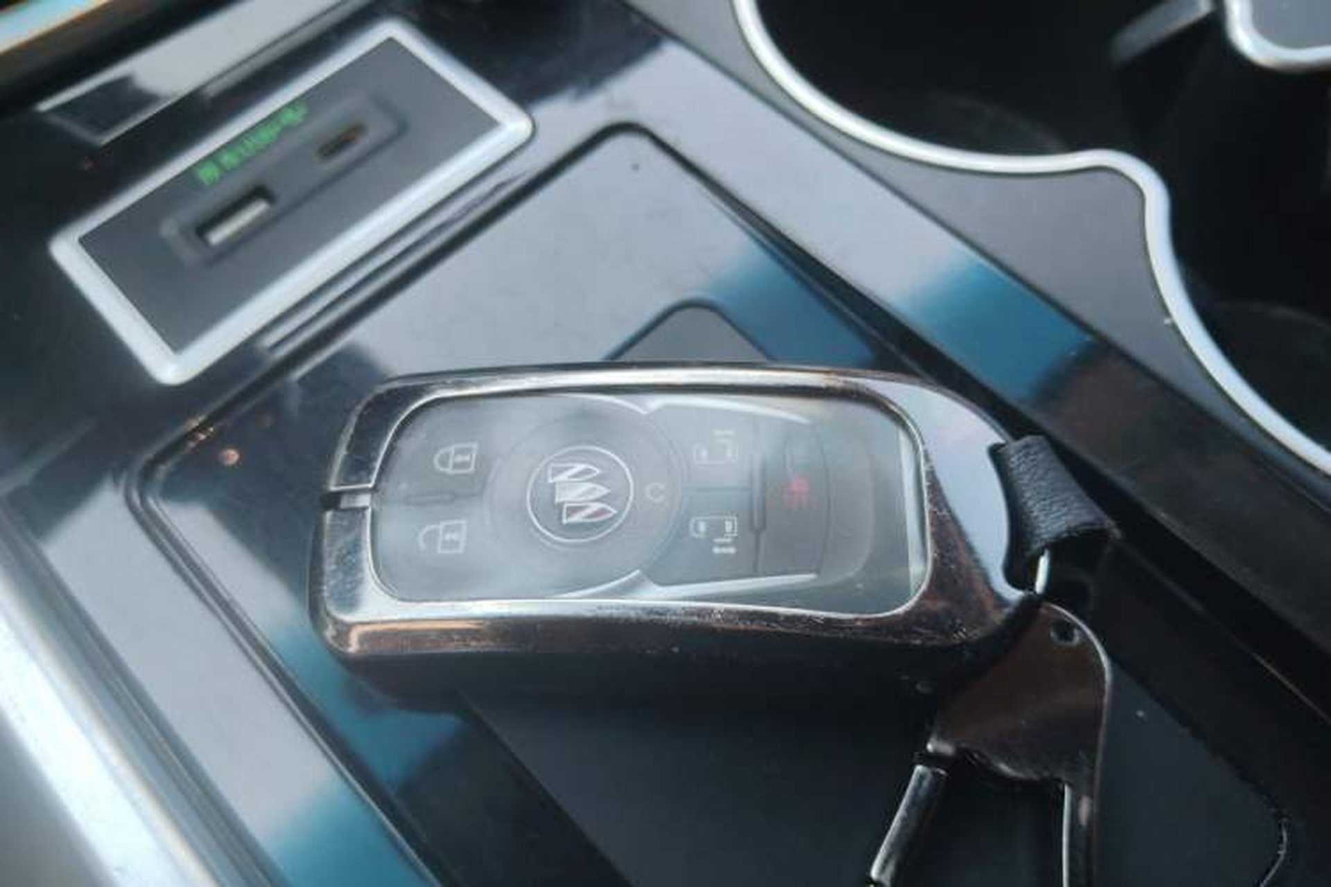 Used Buick GL8 2021 ES Land Cruiser 653T Luxury Edition Vehicle Key