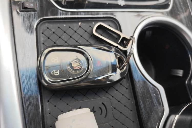 Used Buick GL8 2021 Land Cruiser Executive Class 652T Comfort Model Vehicle Key