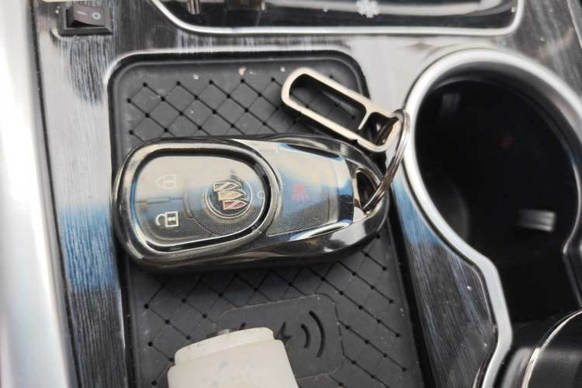 Used Buick GL8 2021 Land Cruiser Executive Class 652T Comfort Model Vehicle Key