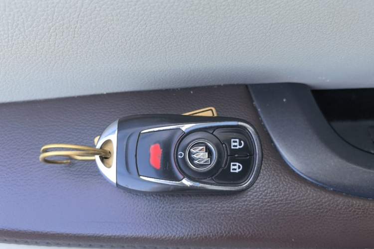 Used Buick GL8 2021 Land Cruiser Executive Class 652T Comfort Model Vehicle Key