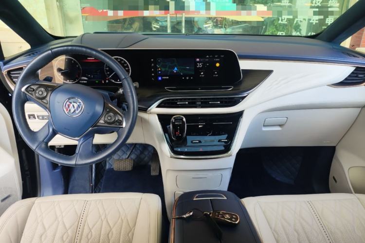 Used Buick GL8 2022 Avenir Avia Four-Seat Prestige Edition Center Console