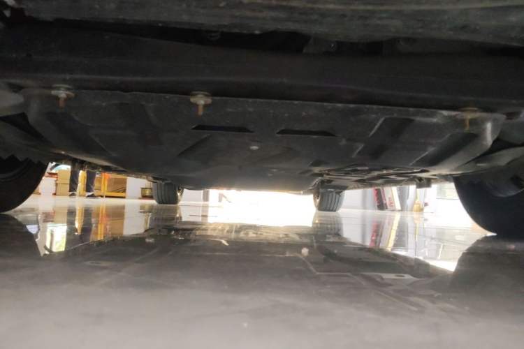 Used Buick GL8 2022 ES Landtrek 653T Comfort Edition Chassis Front