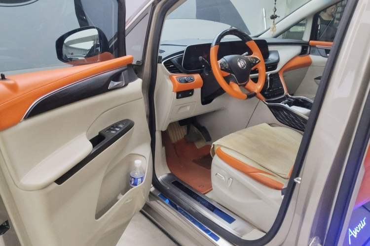 Used Buick GL8 2022 ES Landtrek 653T Comfort Edition Driver Seat