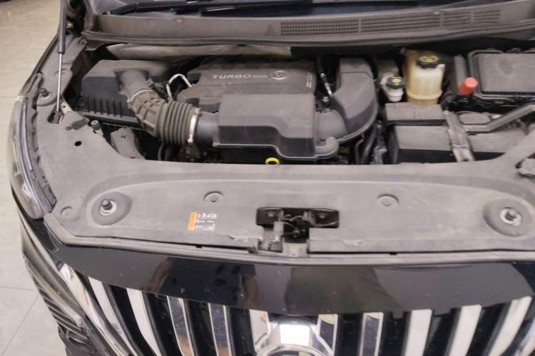 Used Buick GL8 2022 ES Landtrek 653T Comfort Edition Engine Bay