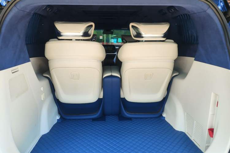 Used Buick GL8 2022 Avenir Avia Four-Seat Prestige Edition Trunk