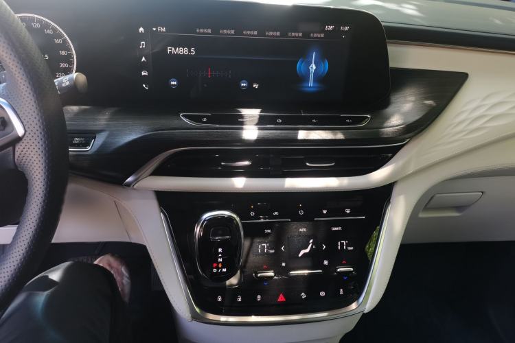 Used Buick GL8 2022 Avenir Avia Four-Seat Prestige Edition Audio And AC Panel