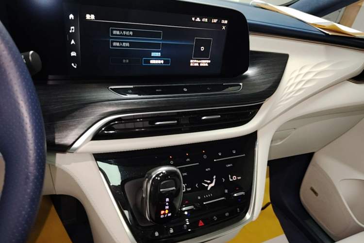 Used Buick GL8 2022 Avenir Avia Four-Seat Prestige Edition Audio And AC Panel