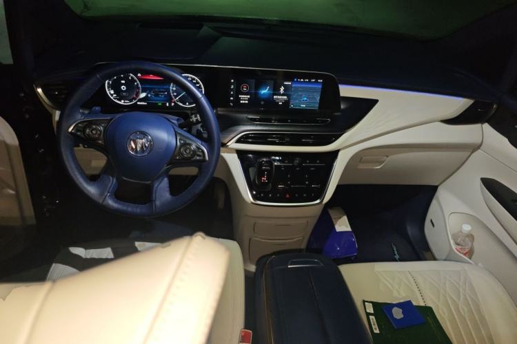 Used Buick GL8 2022 Avenir Avia Four-Seat Prestige Edition Center Console