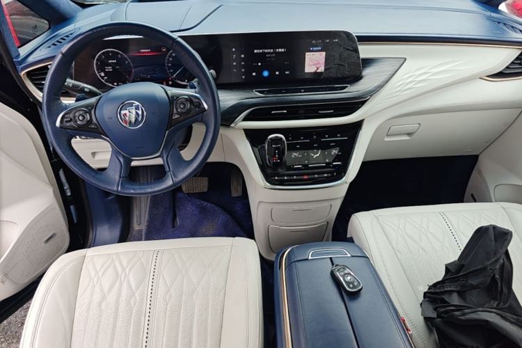Used Buick GL8 2022 Avenir Avia Four-Seat Prestige Edition Center Console