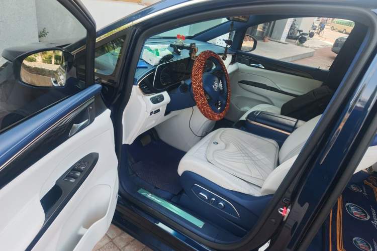 Used Buick GL8 2022 Avenir Avia Four-Seat Prestige Edition Driver Seat