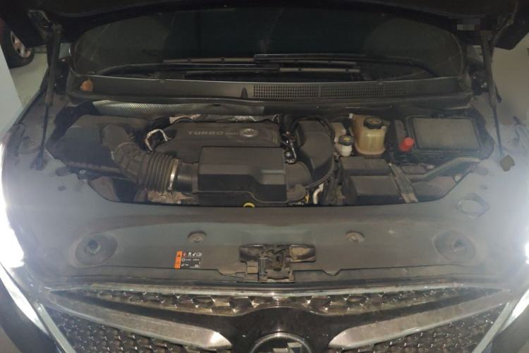 Used Buick GL8 2022 Avenir Avia Four-Seat Prestige Edition Engine Bay
