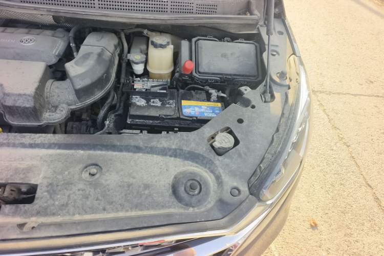 Used Buick GL8 2022 Avenir Avia Four-Seat Prestige Edition Engine Bay Left