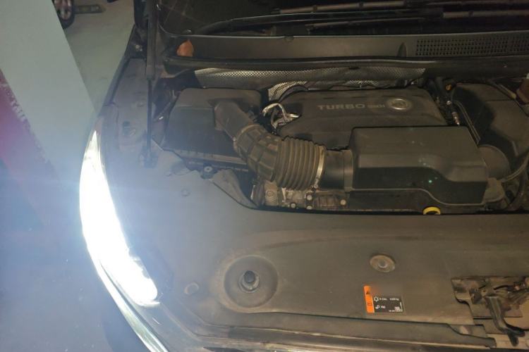 Used Buick GL8 2022 Avenir Avia Four-Seat Prestige Edition Engine Bay Right
