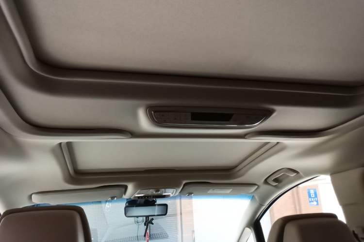 Used Buick GL8 2022 ES Landtrek 653T Smart Flagship Model Headliner