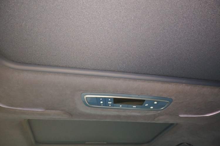 Used Buick GL8 2022 Avenir Avia Four-Seat Prestige Edition Headliner