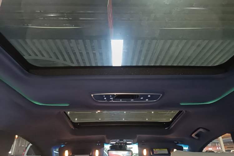 Used Buick GL8 2022 Avenir Avia Four-Seat Prestige Edition Headliner