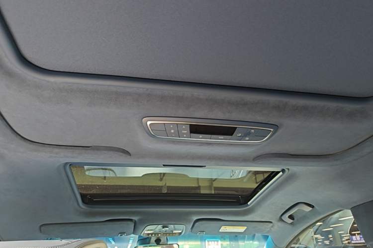 Used Buick GL8 2022 Avenir Avia Four-Seat Prestige Edition Headliner