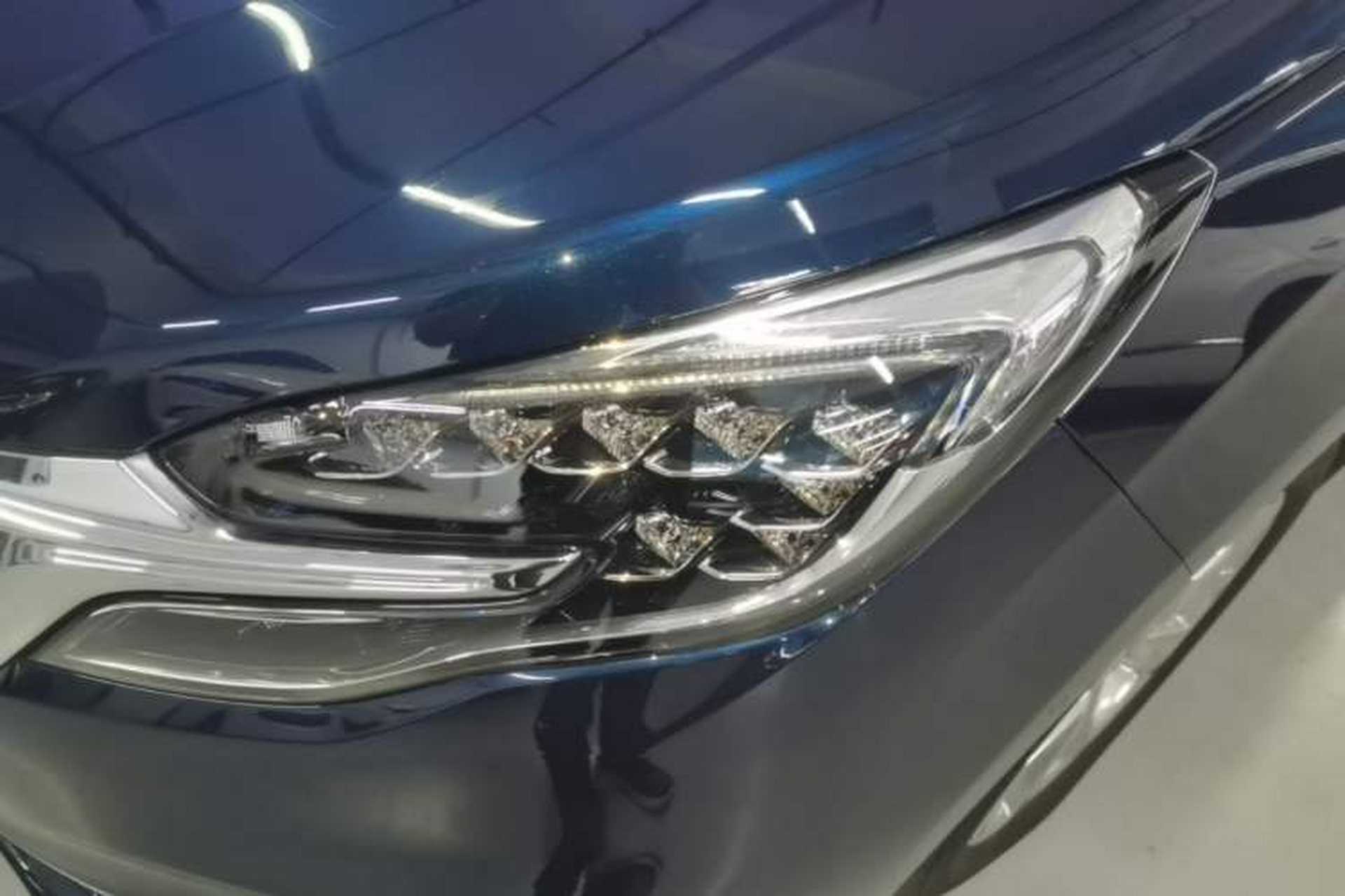 Used Buick GL8 2022 Avenir Avia Four-Seat Prestige Edition Left Front Headlight