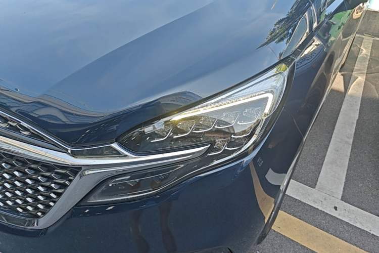 Used Buick GL8 2022 Avenir Avia Four-Seat Prestige Edition Left Front Headlight