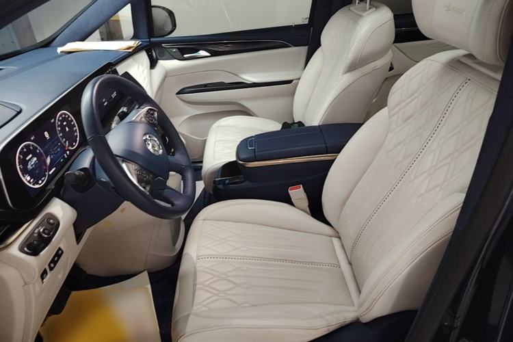 Used Buick GL8 2022 Avenir Avia Four-Seat Prestige Edition Left Front Seat