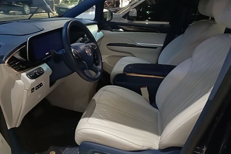 Used Buick GL8 2022 Avenir Avia Four-Seat Prestige Edition Left Front Seat