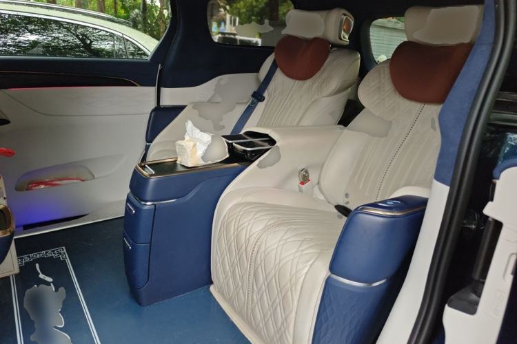 Used Buick GL8 2022 Avenir Avia Four-Seat Prestige Edition Left Rear Seat